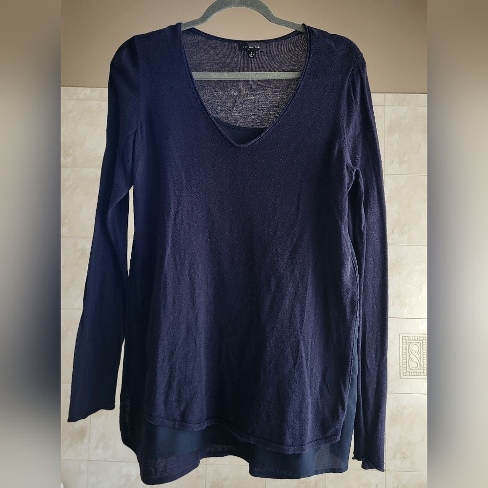 Navy Blue Long Sleeve V-Neck Top